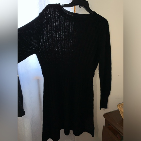 Woman’s Knitted Dress - Picture 2 of 3